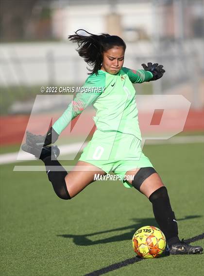 Thumbnail 1 in White vs Frisco Wakeland (UIL 5A Quarterfinal) photogallery.