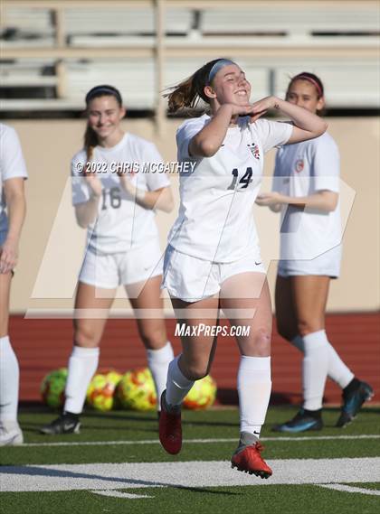 Thumbnail 1 in White vs Frisco Wakeland (UIL 5A Quarterfinal) photogallery.