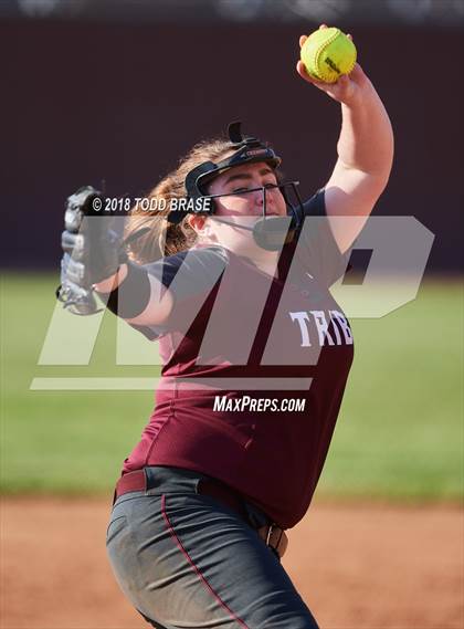 Thumbnail 1 in Twin Springs @ Dobyns-Bennett photogallery.