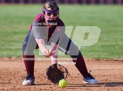 Thumbnail 3 in Twin Springs @ Dobyns-Bennett photogallery.