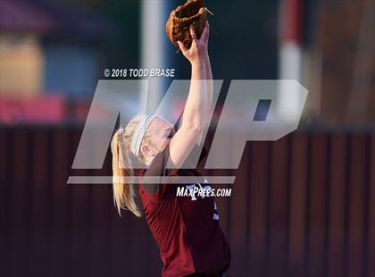 Thumbnail 1 in Twin Springs @ Dobyns-Bennett photogallery.