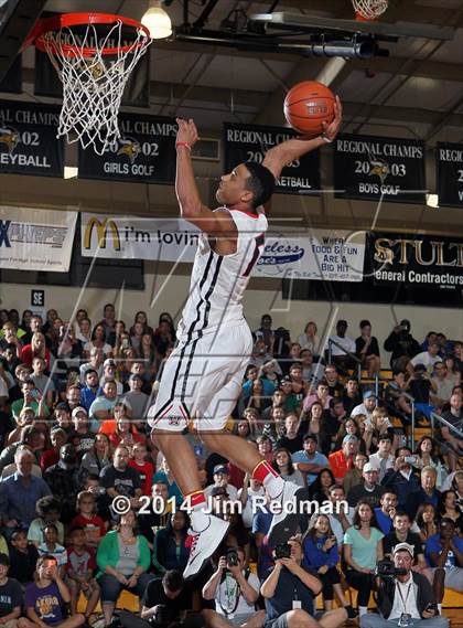 Thumbnail 2 in City of Palms Classic Slam Dunk Contest photogallery.