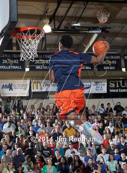 Thumbnail 1 in City of Palms Classic Slam Dunk Contest photogallery.