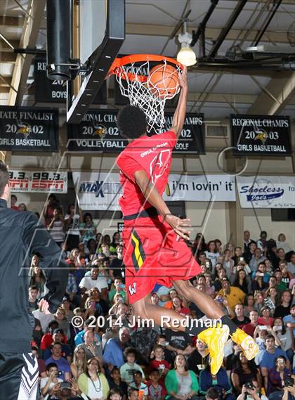Thumbnail 1 in City of Palms Classic Slam Dunk Contest photogallery.