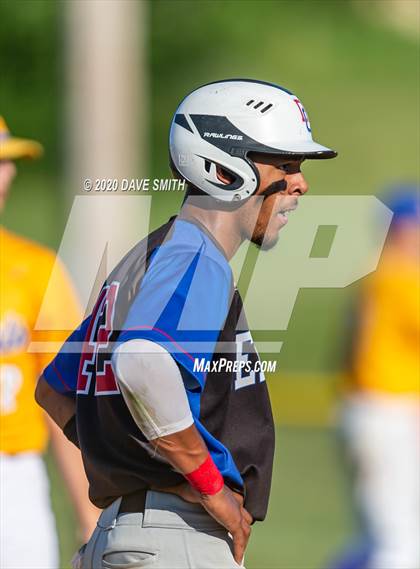 Thumbnail 1 in Davenport Central @ Davenport North photogallery.