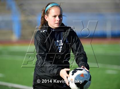 Thumbnail 3 in Immaculate vs. Avon (CIAC Class L Final) photogallery.