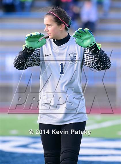 Thumbnail 2 in Immaculate vs. Avon (CIAC Class L Final) photogallery.
