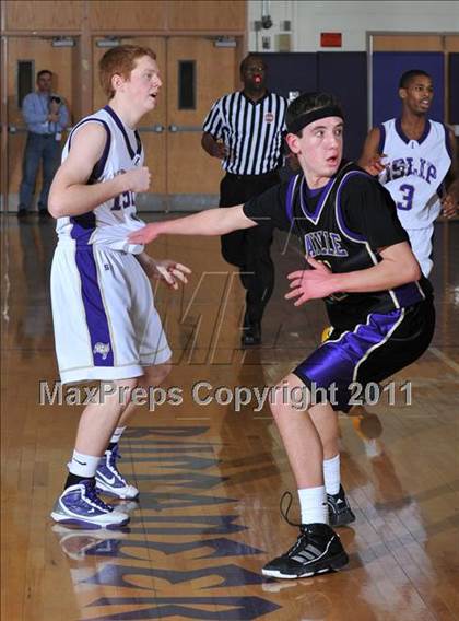 Thumbnail 2 in Sayville @ Islip photogallery.