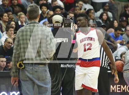 Thumbnail 1 in Chino Hills vs. Spartanburg Day (Spalding Hoophall Classic) photogallery.