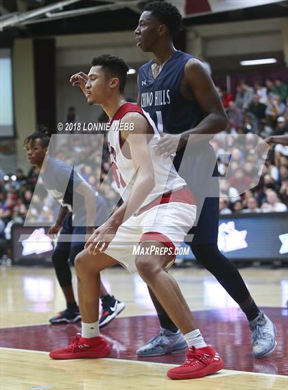Thumbnail 2 in Chino Hills vs. Spartanburg Day (Spalding Hoophall Classic) photogallery.
