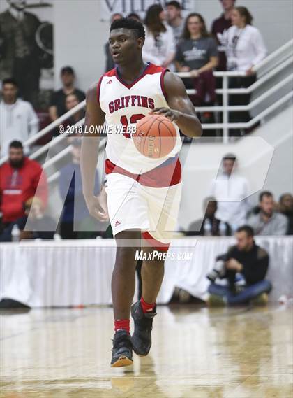Thumbnail 1 in Chino Hills vs. Spartanburg Day (Spalding Hoophall Classic) photogallery.