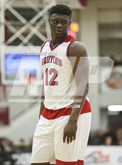 Thumbnail 1 in Chino Hills vs. Spartanburg Day (Spalding Hoophall Classic) photogallery.