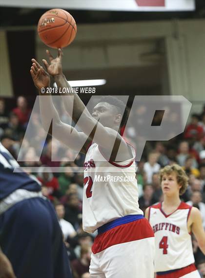 Thumbnail 1 in Chino Hills vs. Spartanburg Day (Spalding Hoophall Classic) photogallery.