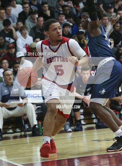 Thumbnail 1 in Chino Hills vs. Spartanburg Day (Spalding Hoophall Classic) photogallery.