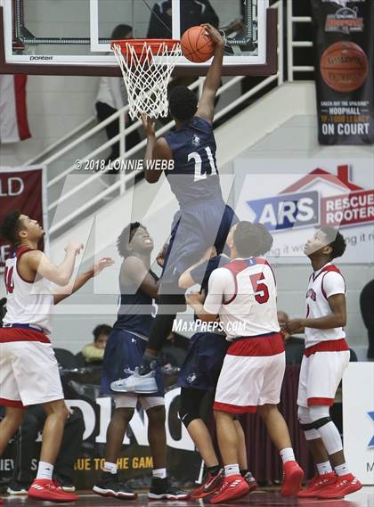 Thumbnail 1 in Chino Hills vs. Spartanburg Day (Spalding Hoophall Classic) photogallery.