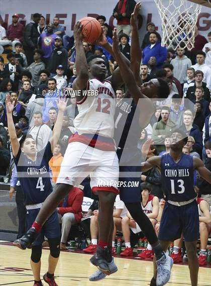 Thumbnail 2 in Chino Hills vs. Spartanburg Day (Spalding Hoophall Classic) photogallery.