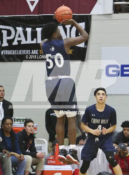 Thumbnail 3 in Chino Hills vs. Spartanburg Day (Spalding Hoophall Classic) photogallery.