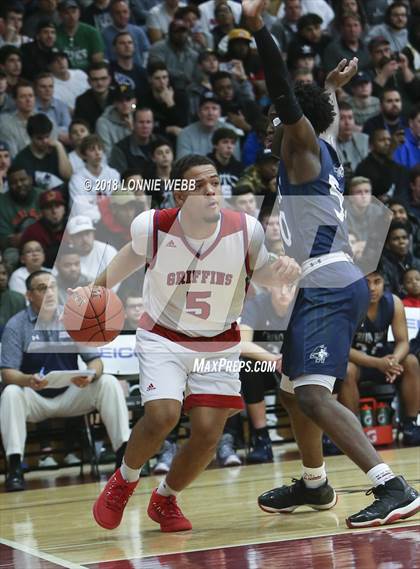 Thumbnail 3 in Chino Hills vs. Spartanburg Day (Spalding Hoophall Classic) photogallery.