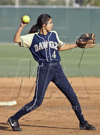 Thumbnail 2 in North vs Golden Valley (Mira Monte Invitational) photogallery.