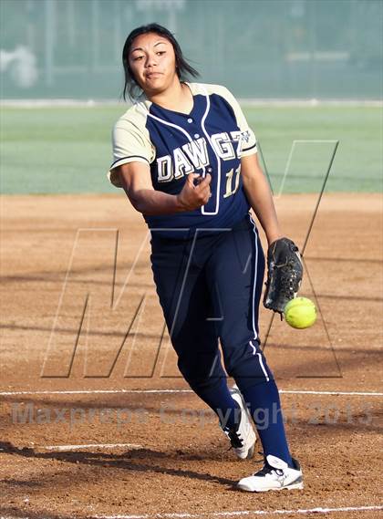Thumbnail 1 in North vs Golden Valley (Mira Monte Invitational) photogallery.