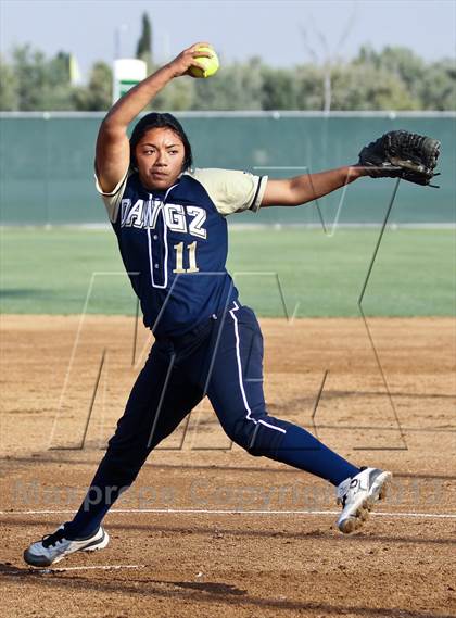 Thumbnail 3 in North vs Golden Valley (Mira Monte Invitational) photogallery.
