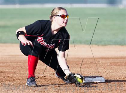 Thumbnail 2 in North vs Golden Valley (Mira Monte Invitational) photogallery.
