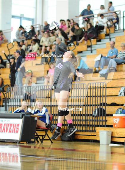 Thumbnail 2 in Carlsbad vs. Village Christian (HUDL SoCal Invite) photogallery.