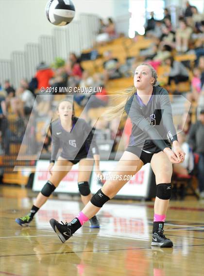 Thumbnail 3 in Carlsbad vs. Village Christian (HUDL SoCal Invite) photogallery.