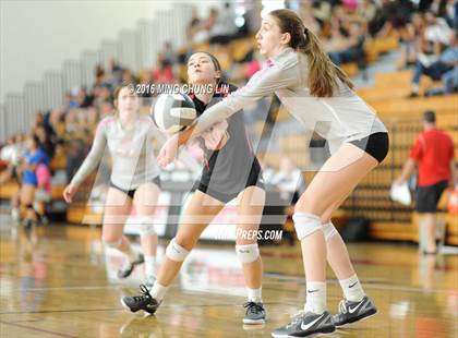 Thumbnail 3 in Carlsbad vs. Village Christian (HUDL SoCal Invite) photogallery.