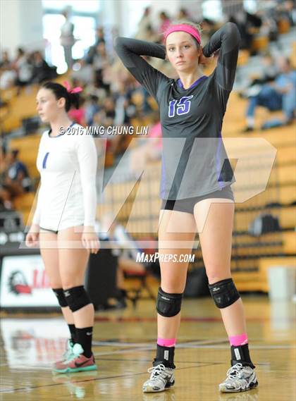 Thumbnail 3 in Carlsbad vs. Village Christian (HUDL SoCal Invite) photogallery.
