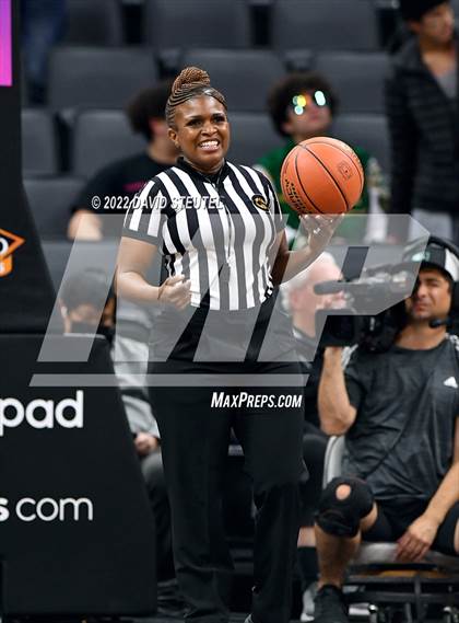 Thumbnail 2 in Windward vs. Salesian College Preparatory (CIF State D1 Final) photogallery.
