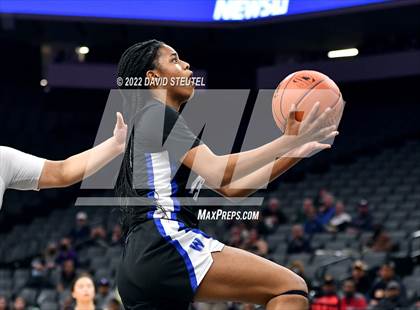 Thumbnail 1 in Windward vs. Salesian College Preparatory (CIF State D1 Final) photogallery.