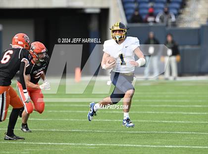 Thumbnail 1 in Kirtland vs. Coldwater (OHSAA Division 6 Final) photogallery.