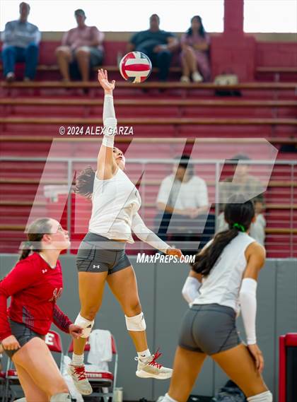 Thumbnail 3 in Reagan @ LEE photogallery.