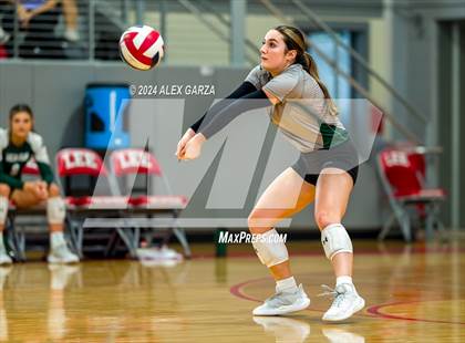 Thumbnail 1 in Reagan @ LEE photogallery.