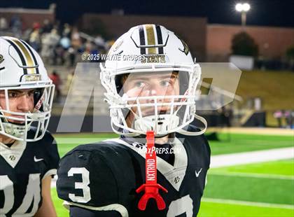 Thumbnail 2 in Pleasant Grove vs. Canton (UIL 4A D2 Area) photogallery.