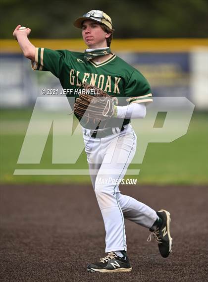 Thumbnail 2 in GlenOak @ Louisville photogallery.