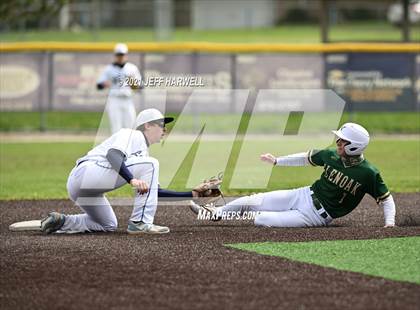 Thumbnail 3 in GlenOak @ Louisville photogallery.