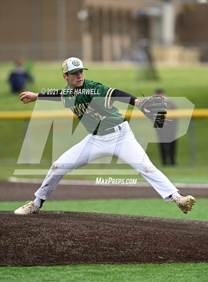 Thumbnail 2 in GlenOak @ Louisville photogallery.