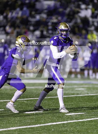 Thumbnail 3 in East View @ Alamo Heights (UIL 5A Area Playoff) photogallery.