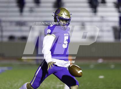 Thumbnail 3 in East View @ Alamo Heights (UIL 5A Area Playoff) photogallery.
