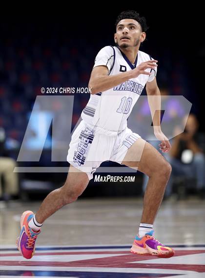 Thumbnail 2 in Sahuaro vs Pueblo (MLK Basketball Classic) photogallery.