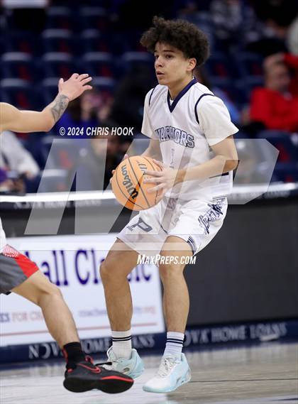 Thumbnail 1 in Sahuaro vs Pueblo (MLK Basketball Classic) photogallery.