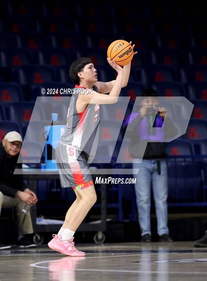Thumbnail 1 in Sahuaro vs Pueblo (MLK Basketball Classic) photogallery.