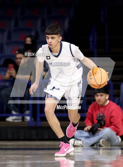 Thumbnail 1 in Sahuaro vs Pueblo (MLK Basketball Classic) photogallery.