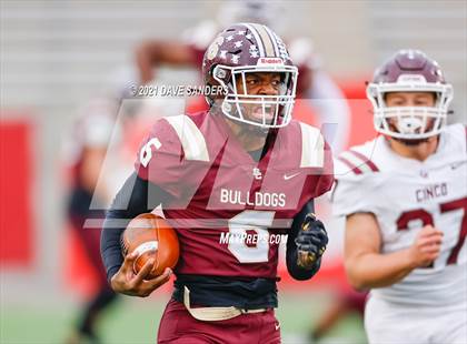 Thumbnail 1 in Summer Creek vs. Cinco Ranch (UIL 6A Regional Playoff) photogallery.