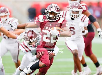Thumbnail 3 in Summer Creek vs. Cinco Ranch (UIL 6A Regional Playoff) photogallery.