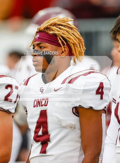 Thumbnail 3 in Summer Creek vs. Cinco Ranch (UIL 6A Regional Playoff) photogallery.
