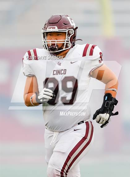 Thumbnail 2 in Summer Creek vs. Cinco Ranch (UIL 6A Regional Playoff) photogallery.
