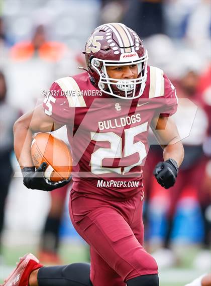Thumbnail 2 in Summer Creek vs. Cinco Ranch (UIL 6A Regional Playoff) photogallery.